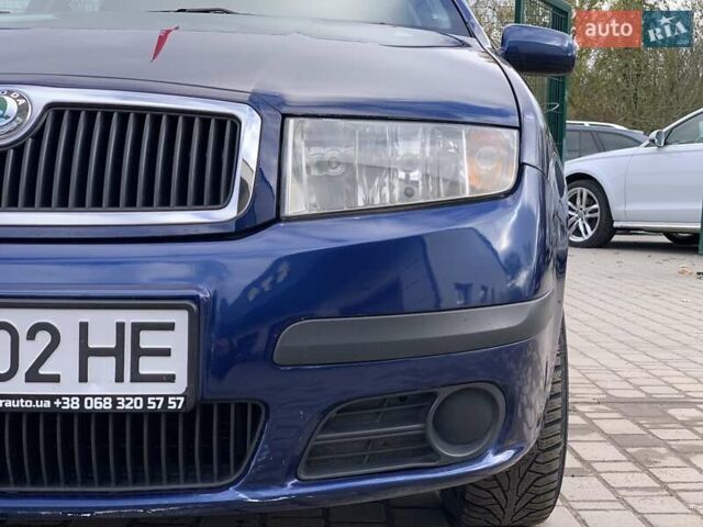 Синий Шкода Фабия, объемом двигателя 1.4 л и пробегом 241 тыс. км за 3999 $, фото 6 на Automoto.ua