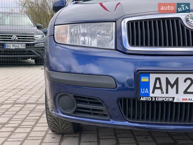 Синий Шкода Фабия, объемом двигателя 1.4 л и пробегом 241 тыс. км за 3999 $, фото 5 на Automoto.ua