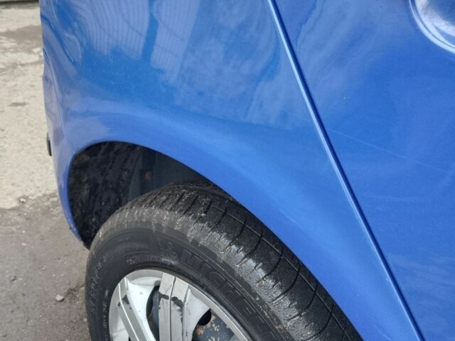 Синий Шкода Фабия, объемом двигателя 1.2 л и пробегом 240 тыс. км за 3700 $, фото 7 на Automoto.ua