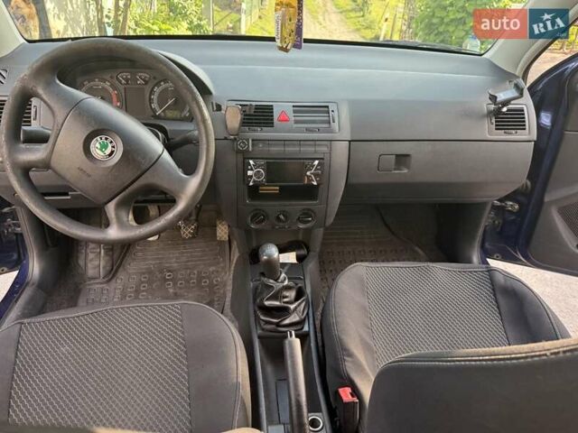Синій Шкода Фабія, об'ємом двигуна 1.2 л та пробігом 242 тис. км за 3500 $, фото 4 на Automoto.ua