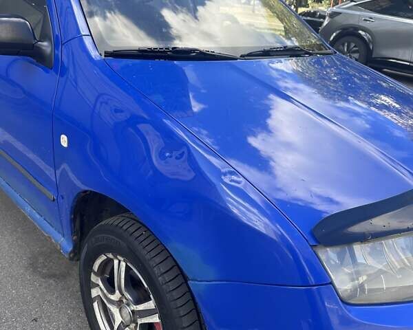 Синий Шкода Фабия, объемом двигателя 1.2 л и пробегом 271 тыс. км за 2800 $, фото 15 на Automoto.ua