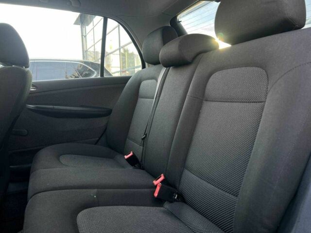 Синій Шкода Фабія, об'ємом двигуна 1.4 л та пробігом 244 тис. км за 4600 $, фото 11 на Automoto.ua