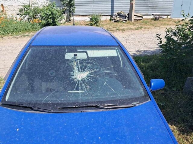Синий Шкода Фабия, объемом двигателя 1.4 л и пробегом 212 тыс. км за 3000 $, фото 2 на Automoto.ua
