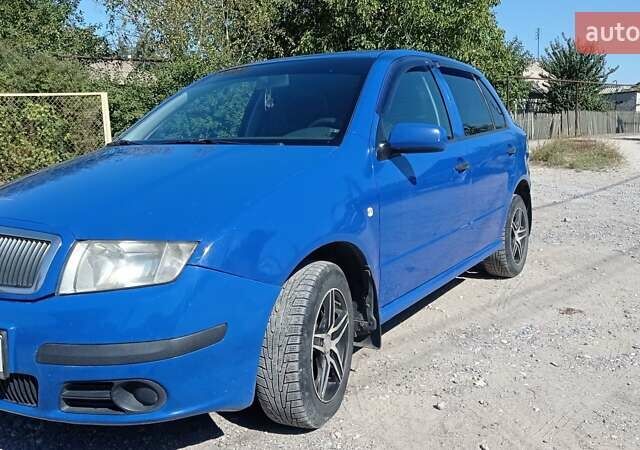 Синій Шкода Фабія, об'ємом двигуна 1.4 л та пробігом 300 тис. км за 4000 $, фото 7 на Automoto.ua