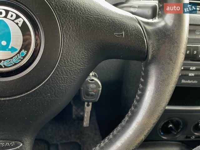 Синий Шкода Фабия, объемом двигателя 1.4 л и пробегом 241 тыс. км за 3999 $, фото 40 на Automoto.ua