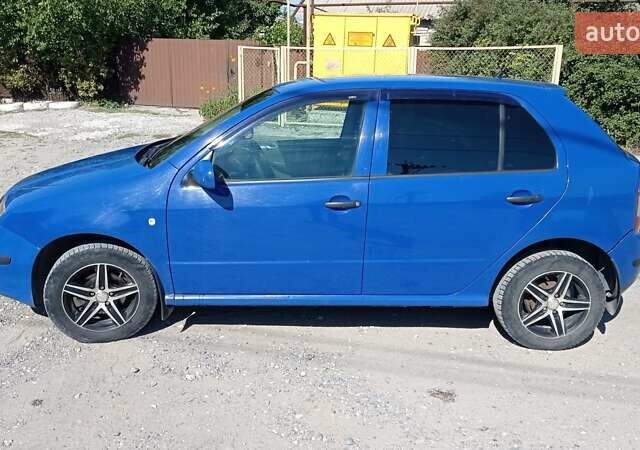 Синій Шкода Фабія, об'ємом двигуна 1.4 л та пробігом 300 тис. км за 4000 $, фото 1 на Automoto.ua