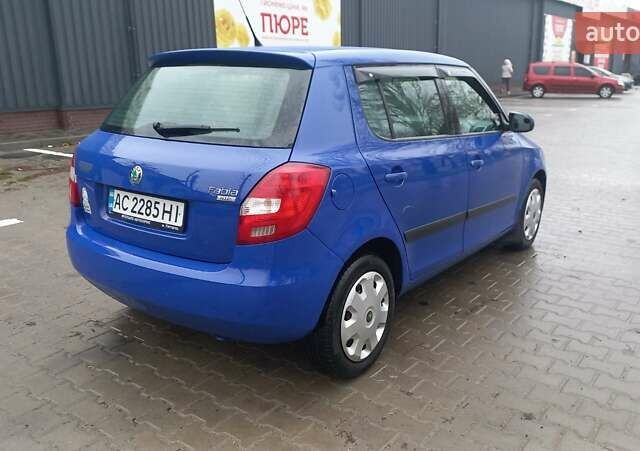 Синий Шкода Фабия, объемом двигателя 1.2 л и пробегом 252 тыс. км за 4500 $, фото 10 на Automoto.ua