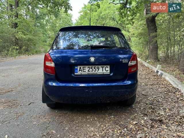 Синій Шкода Фабія, об'ємом двигуна 1.39 л та пробігом 329 тис. км за 4600 $, фото 4 на Automoto.ua