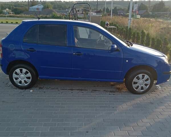 Синій Шкода Фабія, об'ємом двигуна 1.4 л та пробігом 230 тис. км за 3200 $, фото 2 на Automoto.ua