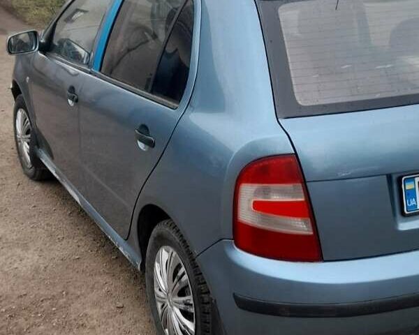 Синій Шкода Фабія, об'ємом двигуна 1.2 л та пробігом 229 тис. км за 3700 $, фото 1 на Automoto.ua