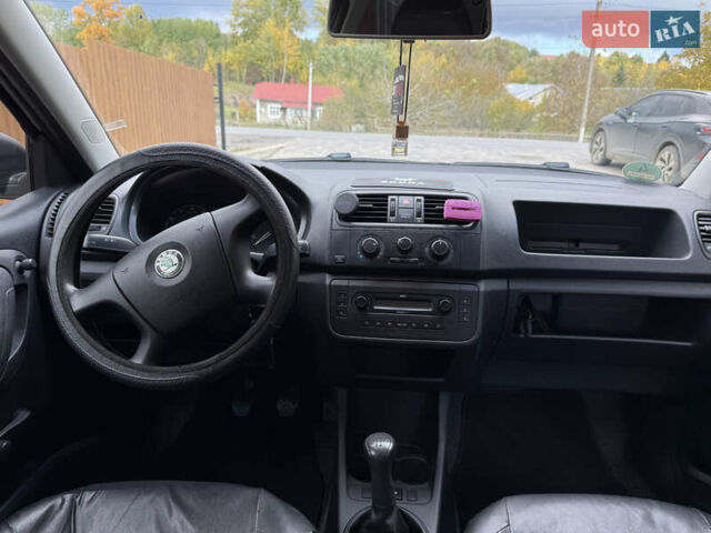 Синий Шкода Фабия, объемом двигателя 1.2 л и пробегом 170 тыс. км за 3500 $, фото 8 на Automoto.ua