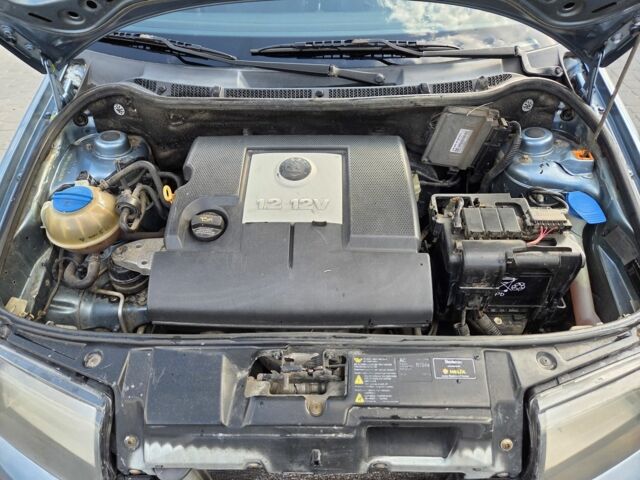 Синий Шкода Фабия, объемом двигателя 1.2 л и пробегом 228 тыс. км за 2700 $, фото 5 на Automoto.ua