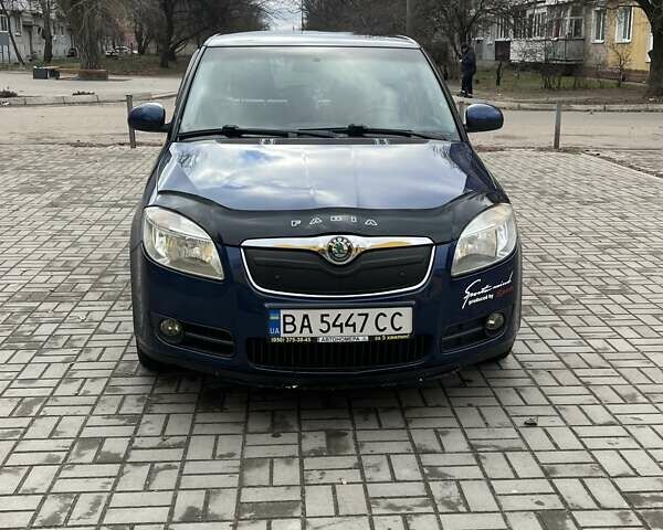 Синий Шкода Фабия, объемом двигателя 1.2 л и пробегом 201 тыс. км за 5150 $, фото 3 на Automoto.ua