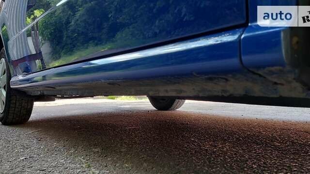 Синий Шкода Фабия, объемом двигателя 1.2 л и пробегом 154 тыс. км за 4299 $, фото 9 на Automoto.ua