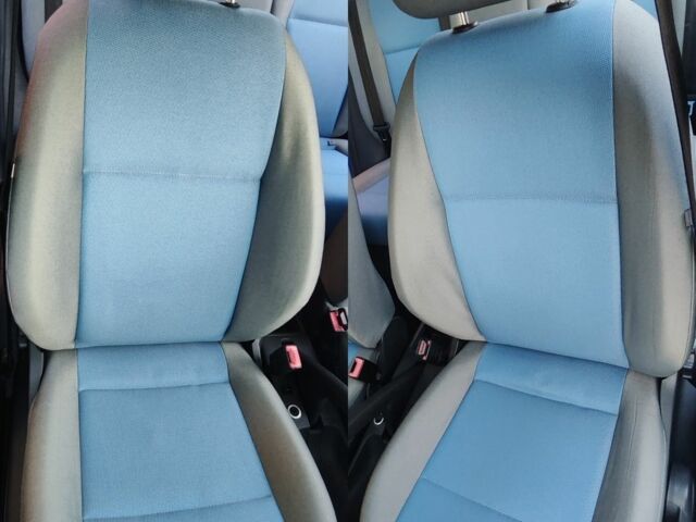 Синий Шкода Фабия, объемом двигателя 1.4 л и пробегом 254 тыс. км за 5400 $, фото 12 на Automoto.ua