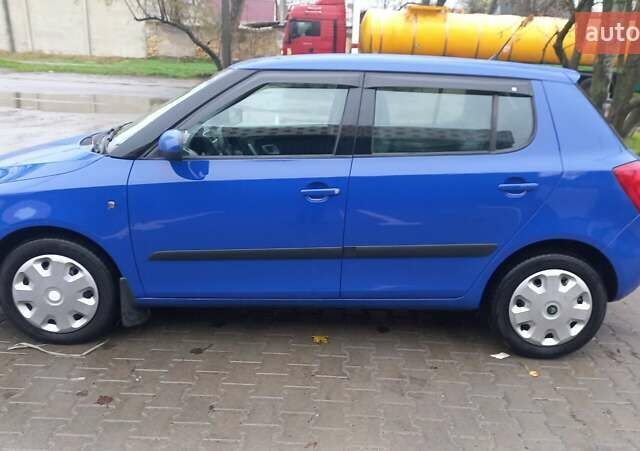 Синий Шкода Фабия, объемом двигателя 1.2 л и пробегом 252 тыс. км за 4500 $, фото 7 на Automoto.ua