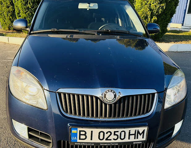 Синий Шкода Фабия, объемом двигателя 1.39 л и пробегом 143 тыс. км за 5500 $, фото 1 на Automoto.ua
