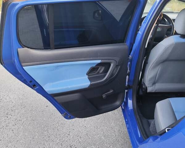 Синій Шкода Фабія, об'ємом двигуна 1.39 л та пробігом 253 тис. км за 6650 $, фото 17 на Automoto.ua