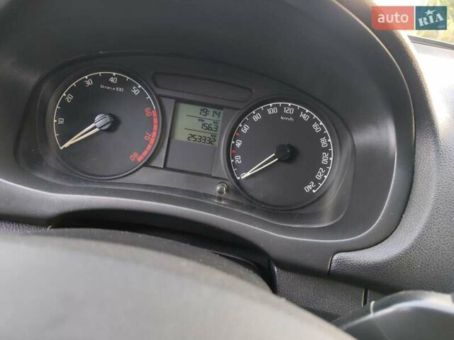 Синій Шкода Фабія, об'ємом двигуна 1.39 л та пробігом 253 тис. км за 6650 $, фото 25 на Automoto.ua