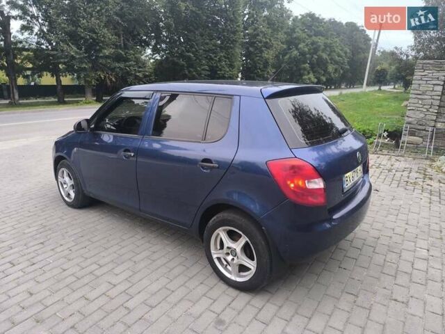 Синий Шкода Фабия, объемом двигателя 1.2 л и пробегом 240 тыс. км за 3200 $, фото 8 на Automoto.ua