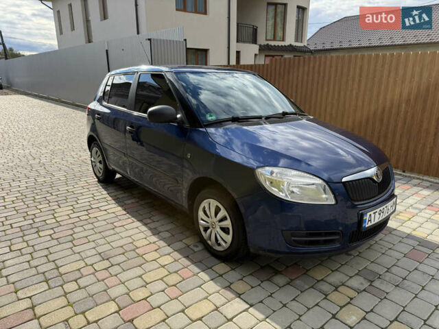 Синий Шкода Фабия, объемом двигателя 1.2 л и пробегом 170 тыс. км за 3500 $, фото 1 на Automoto.ua