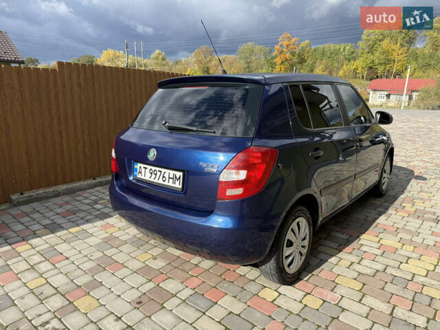 Синий Шкода Фабия, объемом двигателя 1.2 л и пробегом 170 тыс. км за 3500 $, фото 2 на Automoto.ua