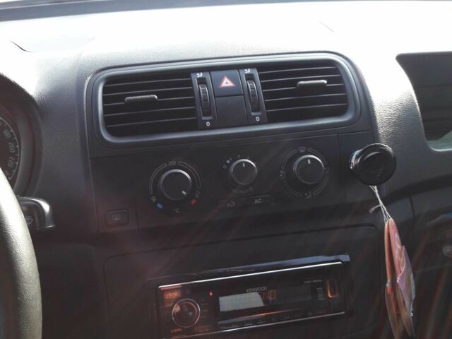 Синий Шкода Фабия, объемом двигателя 0 л и пробегом 2 тыс. км за 3800 $, фото 3 на Automoto.ua