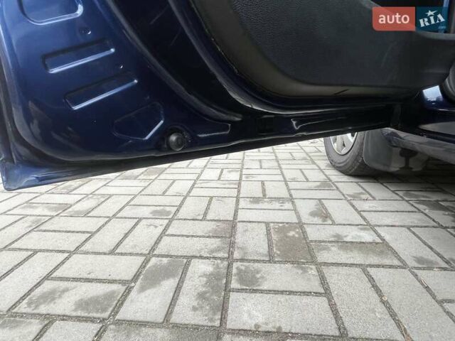 Синий Шкода Фабия, объемом двигателя 1.2 л и пробегом 201 тыс. км за 5150 $, фото 9 на Automoto.ua