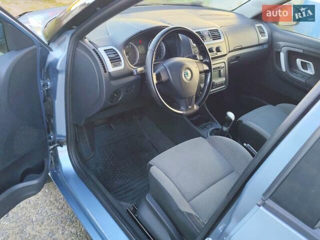 Синий Шкода Фабия, объемом двигателя 1.39 л и пробегом 249 тыс. км за 4500 $, фото 25 на Automoto.ua