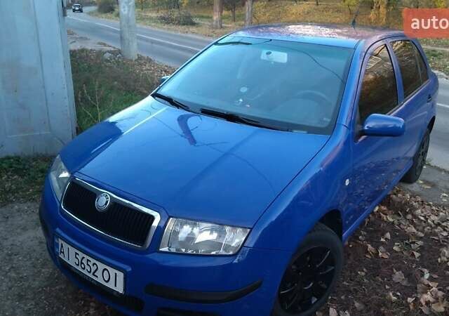 Синий Шкода Фабия, объемом двигателя 1.4 л и пробегом 335 тыс. км за 4300 $, фото 11 на Automoto.ua