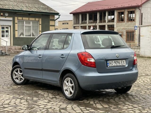 Синий Шкода Фабия, объемом двигателя 1.4 л и пробегом 230 тыс. км за 4400 $, фото 10 на Automoto.ua
