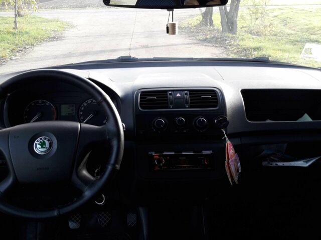 Синий Шкода Фабия, объемом двигателя 0 л и пробегом 2 тыс. км за 3800 $, фото 2 на Automoto.ua