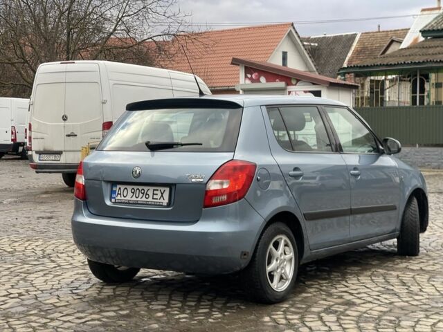 Синий Шкода Фабия, объемом двигателя 1.4 л и пробегом 230 тыс. км за 4400 $, фото 7 на Automoto.ua