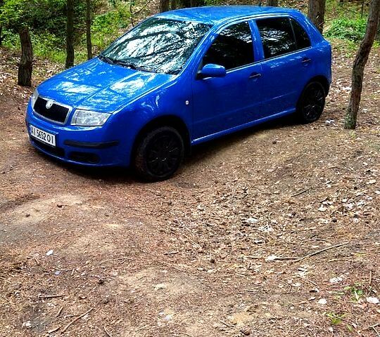 Синій Шкода Фабія, об'ємом двигуна 1.4 л та пробігом 330 тис. км за 4200 $, фото 2 на Automoto.ua