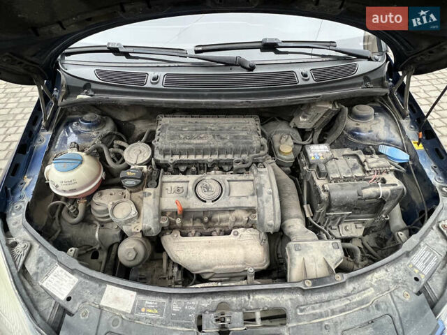 Синий Шкода Фабия, объемом двигателя 1.6 л и пробегом 203 тыс. км за 4650 $, фото 28 на Automoto.ua