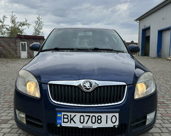 Синий Шкода Фабия, объемом двигателя 1.39 л и пробегом 210 тыс. км за 4200 $, фото 5 на Automoto.ua