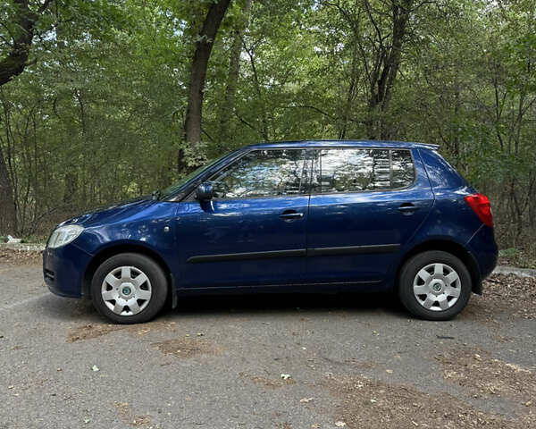 Синій Шкода Фабія, об'ємом двигуна 1.39 л та пробігом 329 тис. км за 4600 $, фото 5 на Automoto.ua