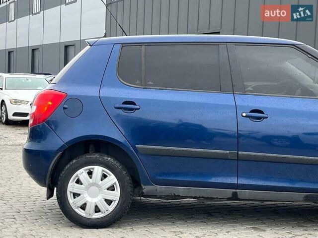 Синий Шкода Фабия, объемом двигателя 1.4 л и пробегом 170 тыс. км за 5300 $, фото 5 на Automoto.ua
