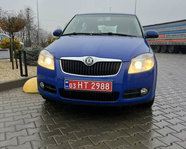 Синий Шкода Фабия, объемом двигателя 1.6 л и пробегом 202 тыс. км за 6900 $, фото 3 на Automoto.ua