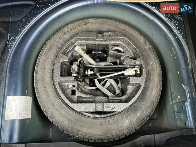 Синий Шкода Фабия, объемом двигателя 1.6 л и пробегом 203 тыс. км за 4650 $, фото 27 на Automoto.ua