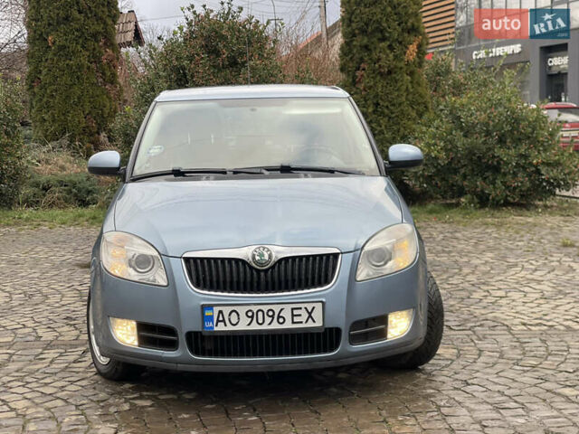 Синий Шкода Фабия, объемом двигателя 1.39 л и пробегом 240 тыс. км за 4400 $, фото 5 на Automoto.ua