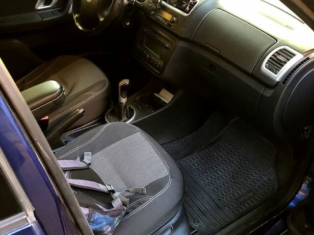 Синій Шкода Фабія, об'ємом двигуна 1.2 л та пробігом 179 тис. км за 4100 $, фото 3 на Automoto.ua