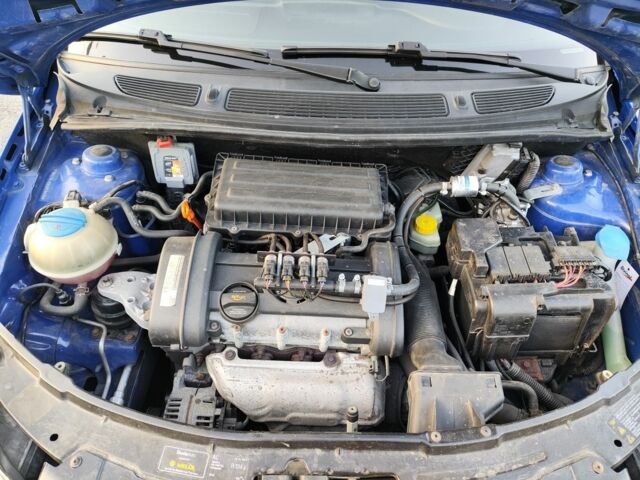 Синий Шкода Фабия, объемом двигателя 1.4 л и пробегом 254 тыс. км за 5400 $, фото 21 на Automoto.ua