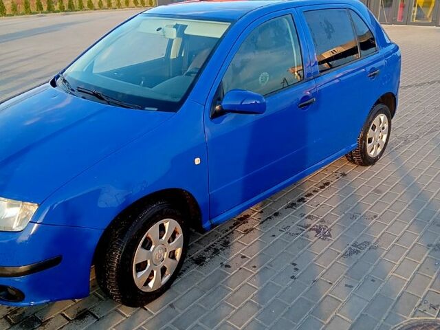 Синій Шкода Фабія, об'ємом двигуна 1.4 л та пробігом 230 тис. км за 3200 $, фото 4 на Automoto.ua