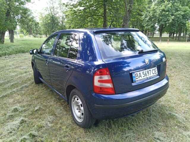 Синий Шкода Фабия, объемом двигателя 1.2 л и пробегом 230 тыс. км за 4400 $, фото 9 на Automoto.ua