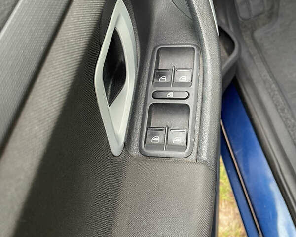 Синий Шкода Фабия, объемом двигателя 1.2 л и пробегом 188 тыс. км за 4200 $, фото 10 на Automoto.ua