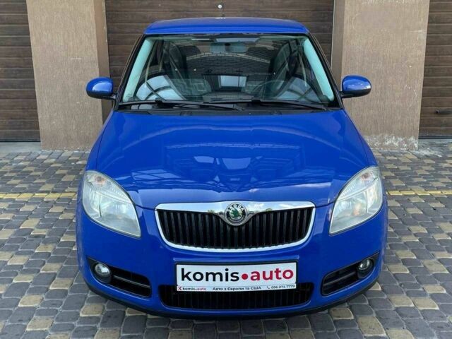 Синий Шкода Фабия, объемом двигателя 1.4 л и пробегом 200 тыс. км за 4699 $, фото 3 на Automoto.ua