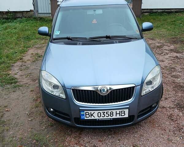 Синий Шкода Фабия, объемом двигателя 1.39 л и пробегом 176 тыс. км за 4200 $, фото 12 на Automoto.ua