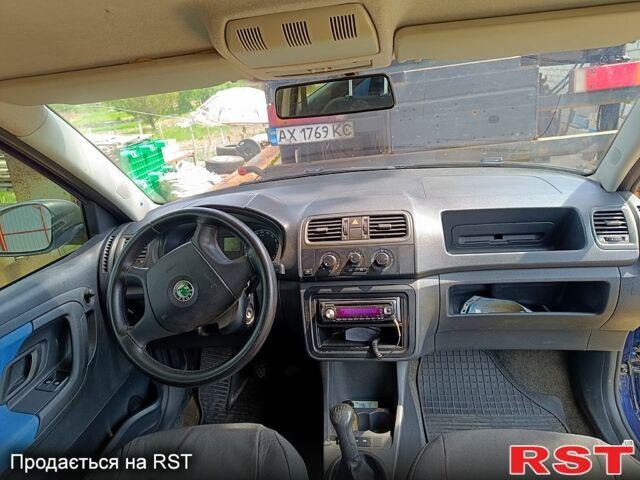 Синий Шкода Фабия, объемом двигателя 1.2 л и пробегом 136 тыс. км за 3900 $, фото 12 на Automoto.ua