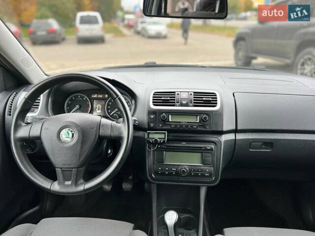 Синій Шкода Фабія, об'ємом двигуна 1.4 л та пробігом 147 тис. км за 6200 $, фото 3 на Automoto.ua